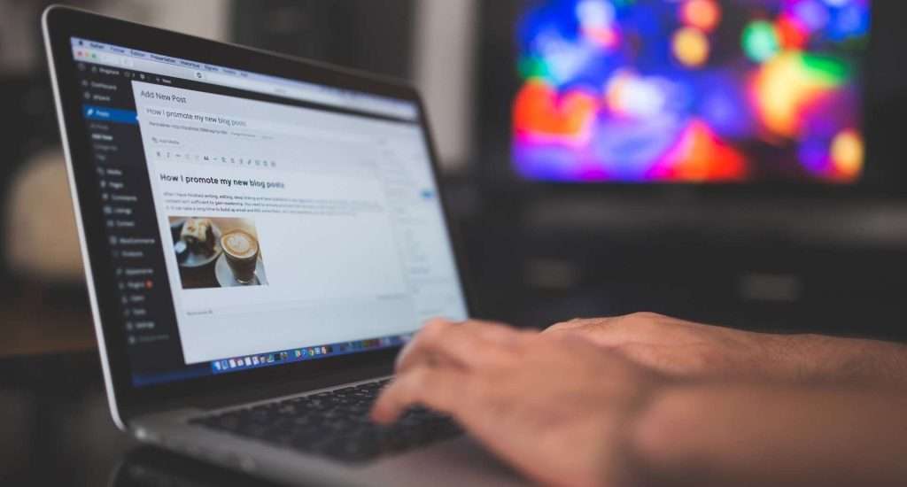 Can WordPress still be used as a blogging platform?